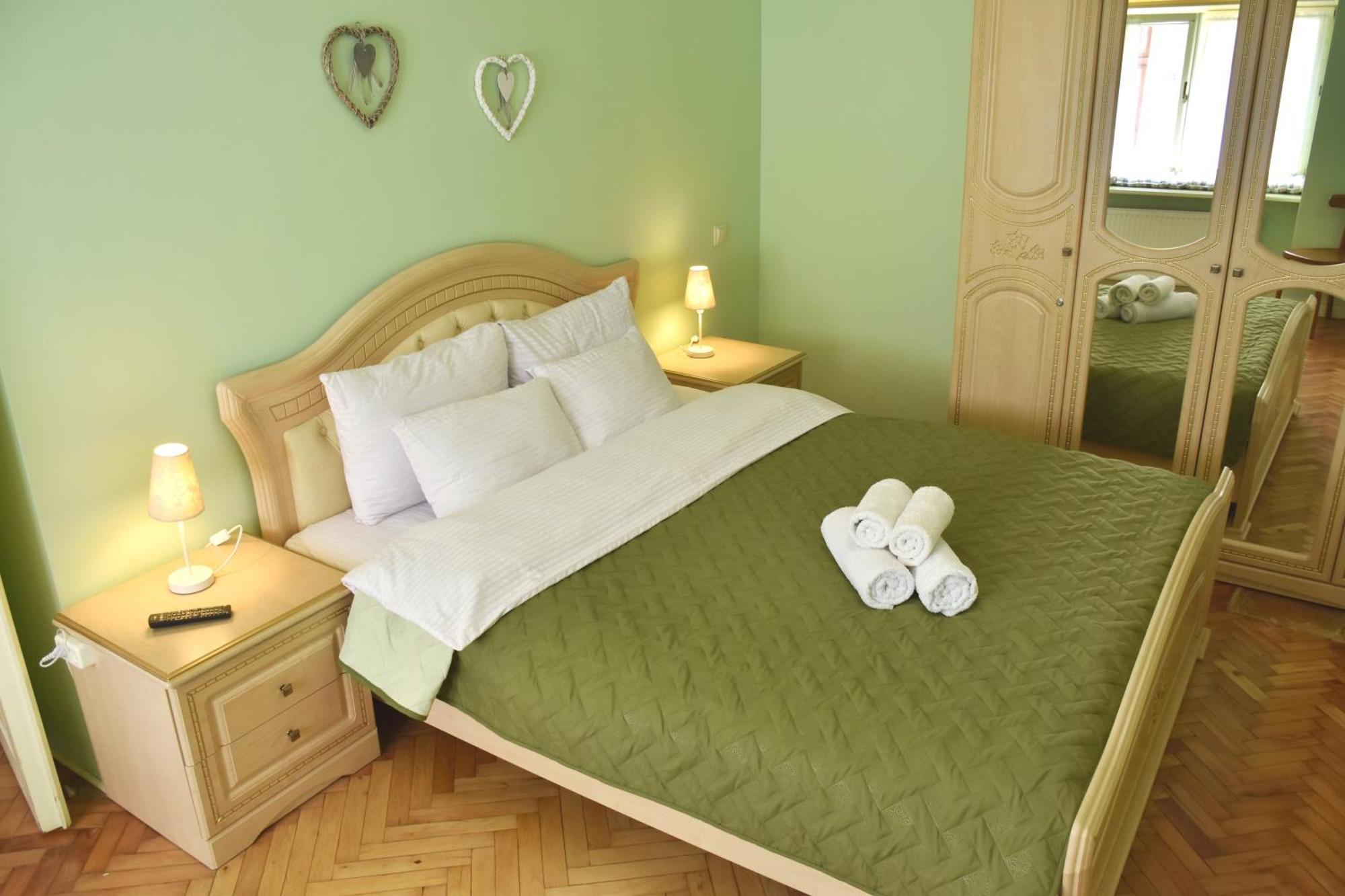Renewed Central Apartment Львів Екстер'єр фото