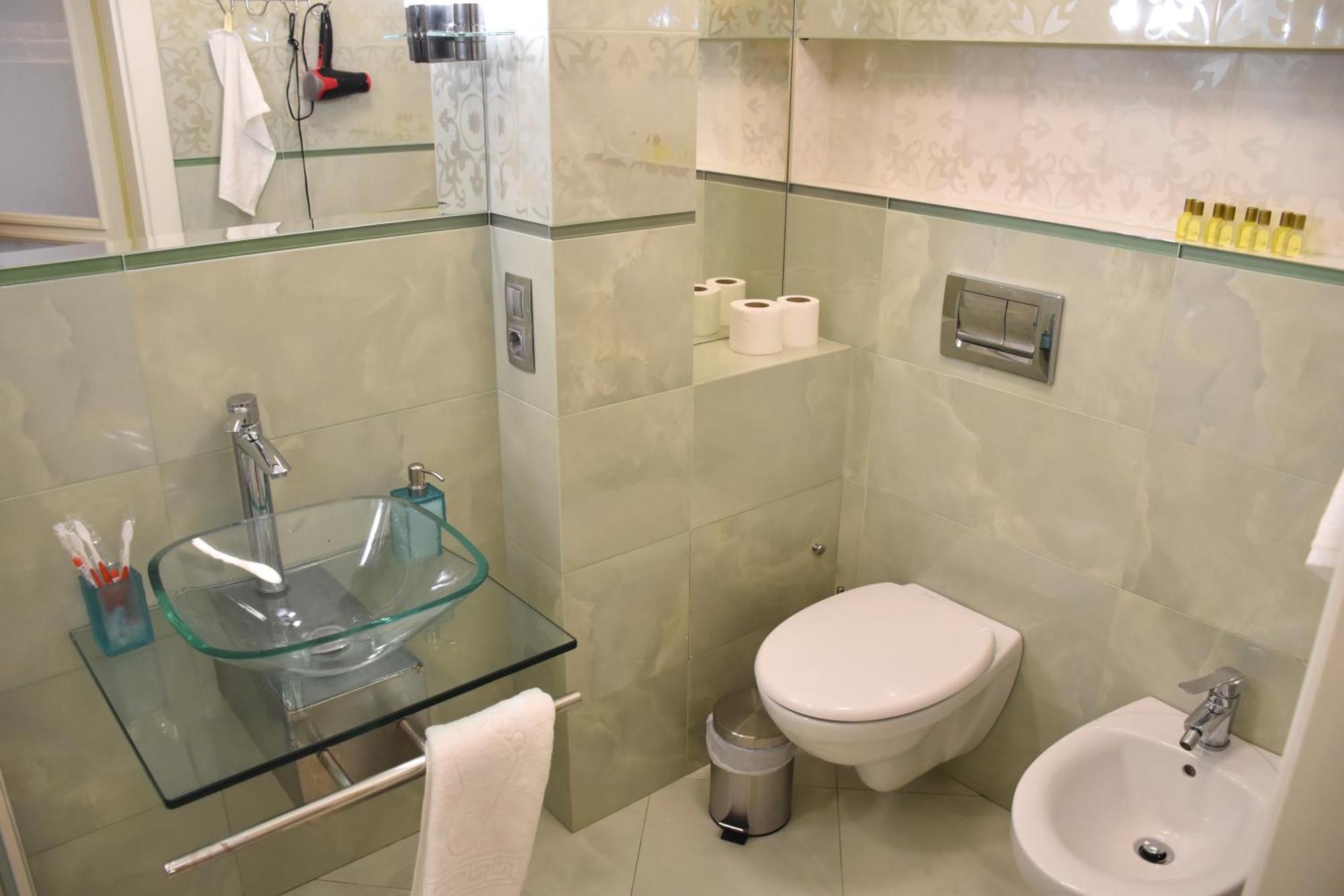 Renewed Central Apartment Львів Екстер'єр фото