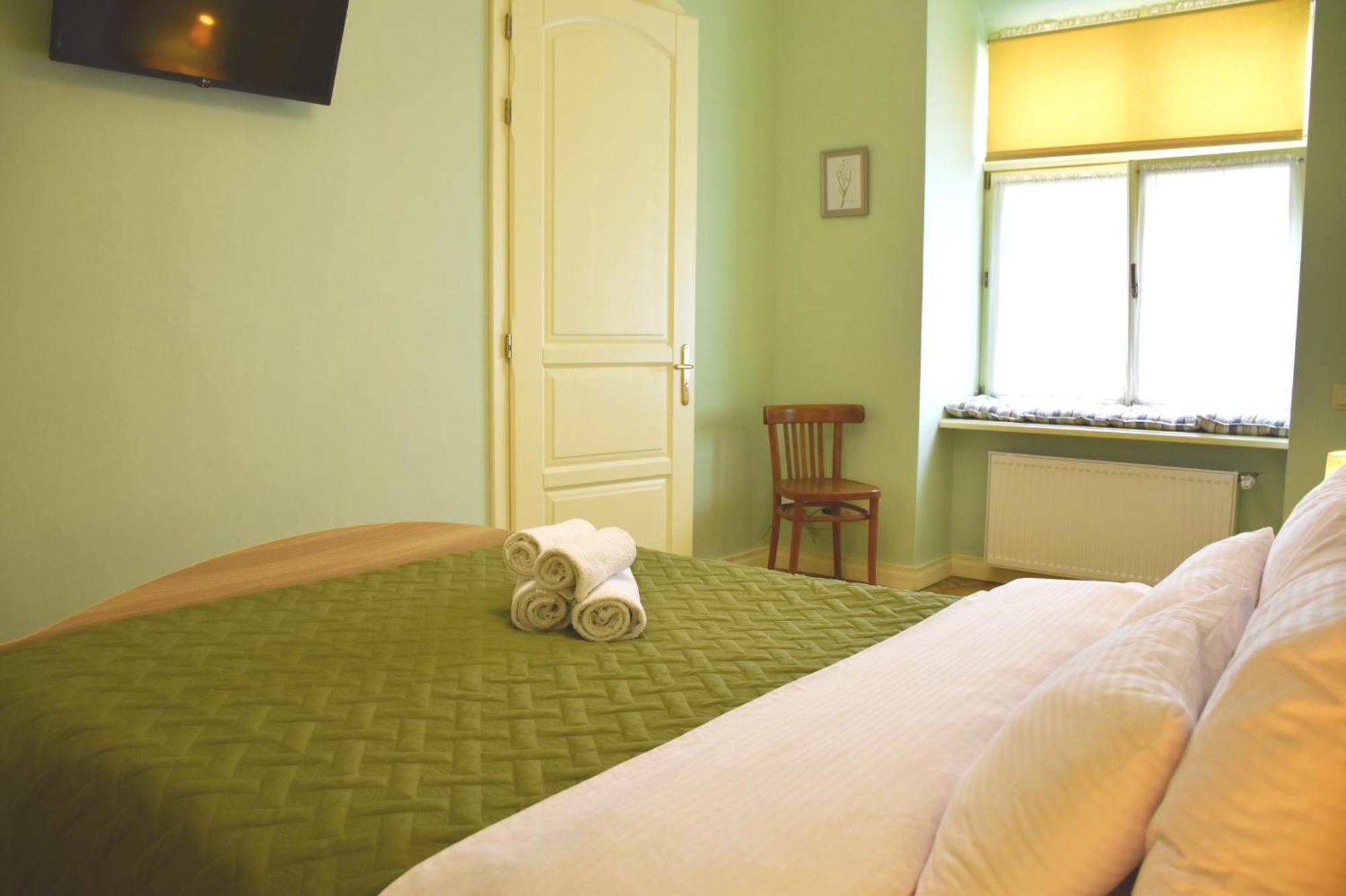 Renewed Central Apartment Львів Екстер'єр фото